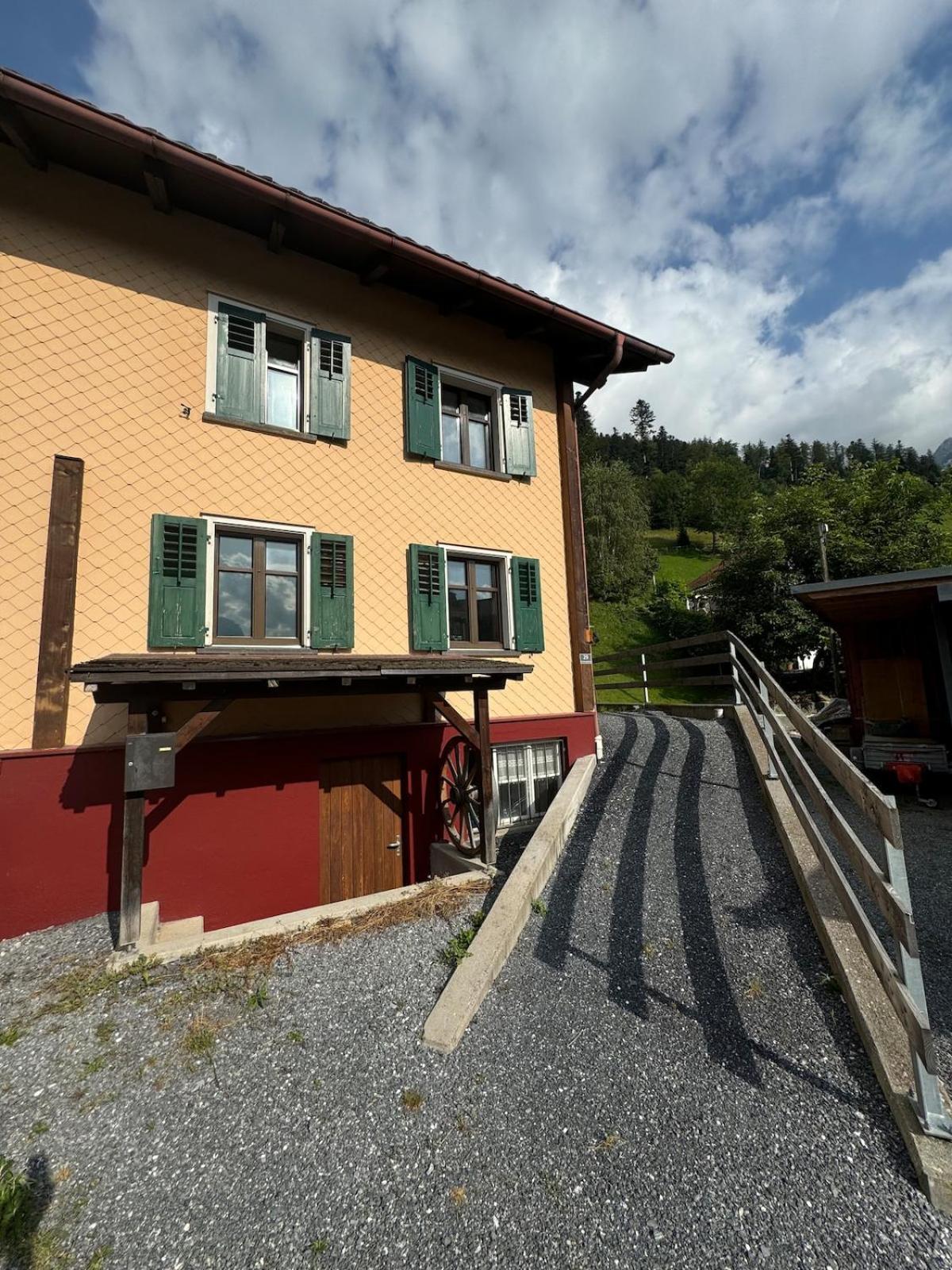 Alpenhaus, Farmhouse Apartamento Triesenberg Exterior foto